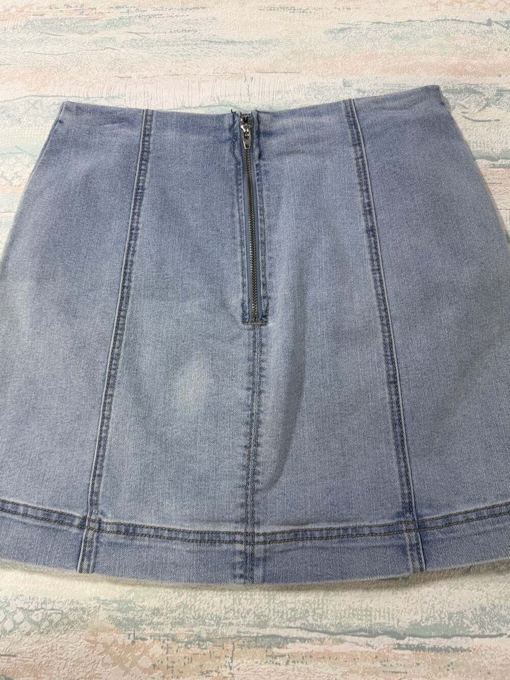 Wild Fable Denim Mini Skirt Size 8 Light Wash Zip Front